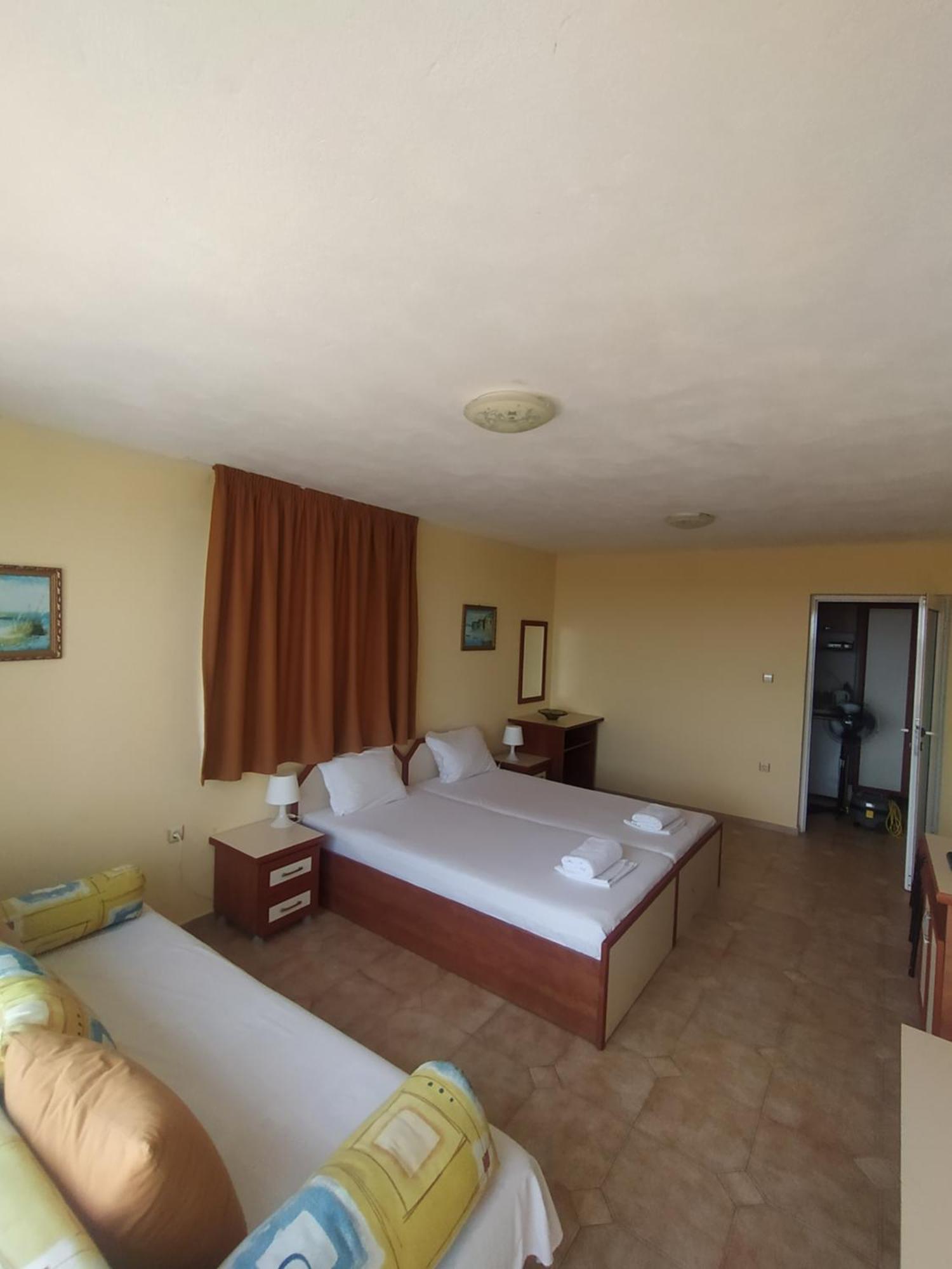 Guest House Polikseni سوزوبول الغرفة الصورة
