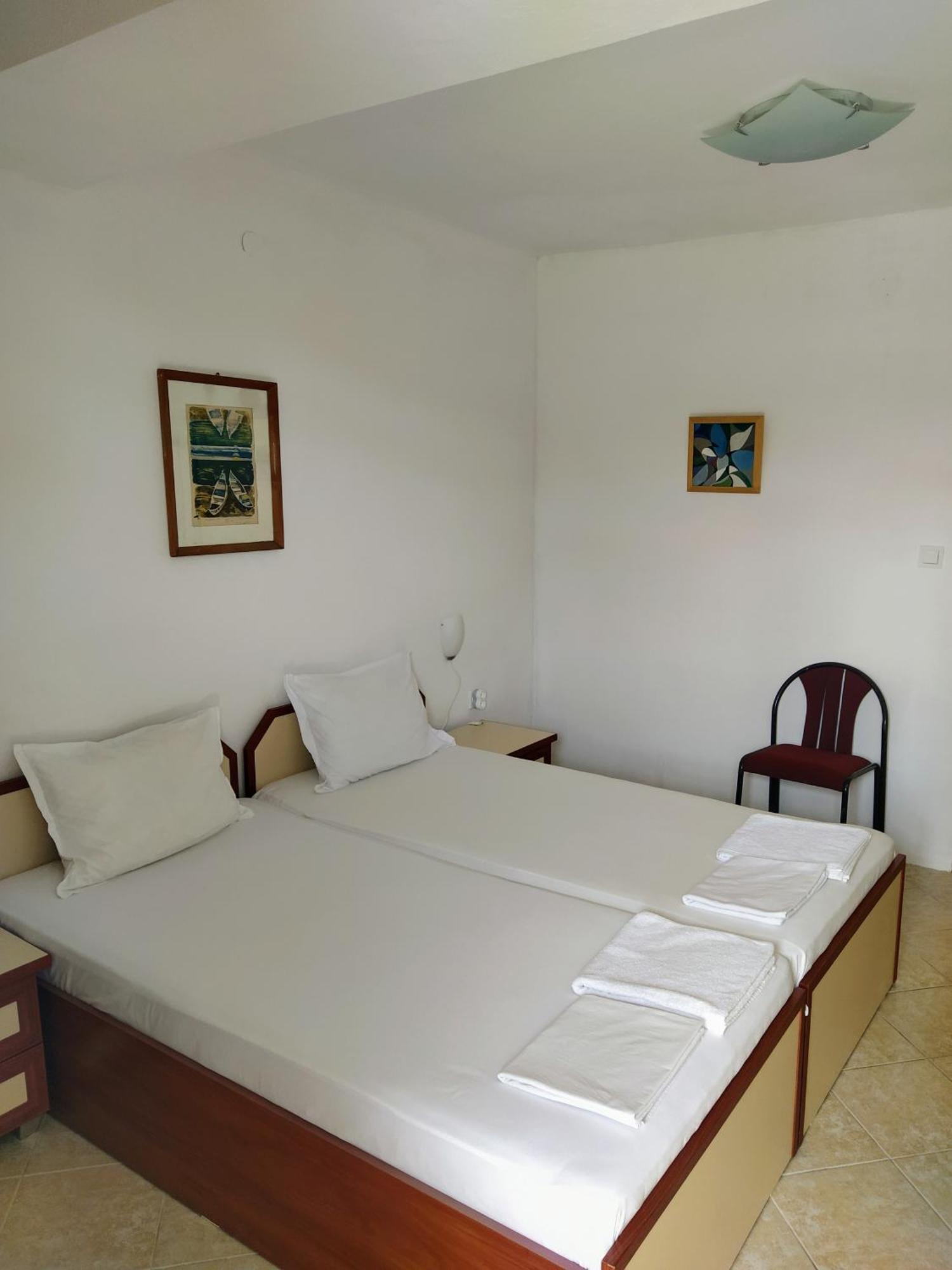 Guest House Polikseni سوزوبول الغرفة الصورة