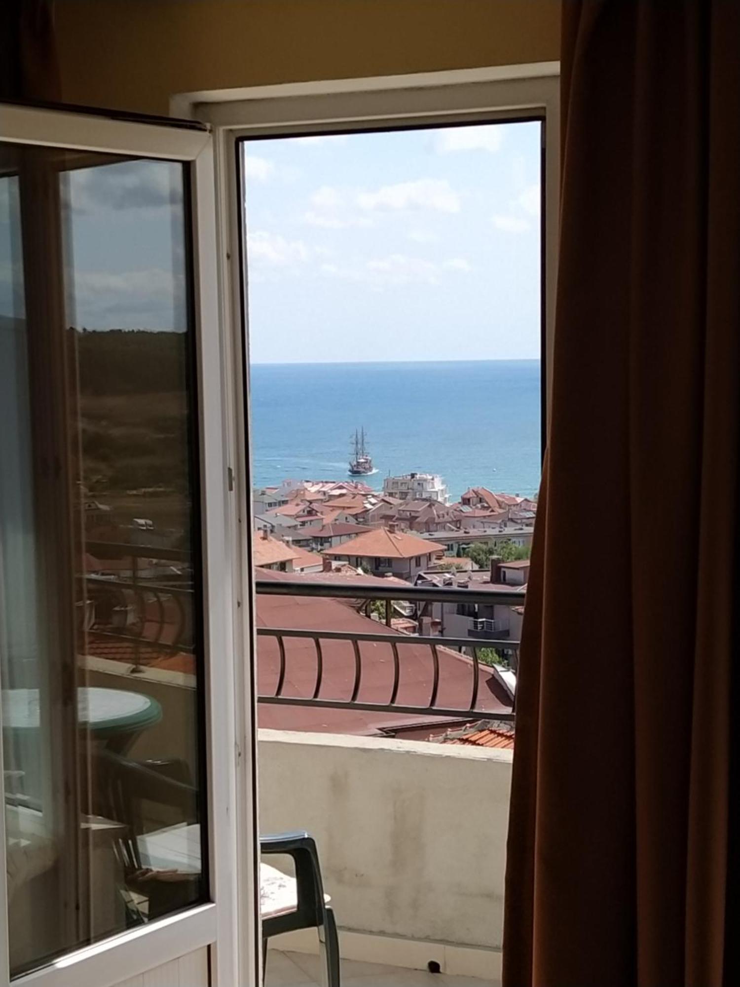 Guest House Polikseni سوزوبول الغرفة الصورة